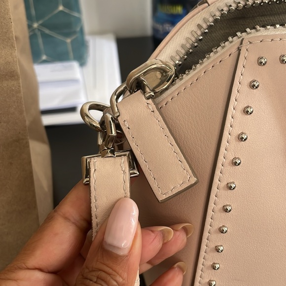 Givenchy Mini Antigoda. Baby pink color. - Picture 6 of 16